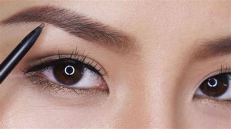 4. Simulasi Bentuk  dan Panjang   dengan Pensil Eyebrow Pencil