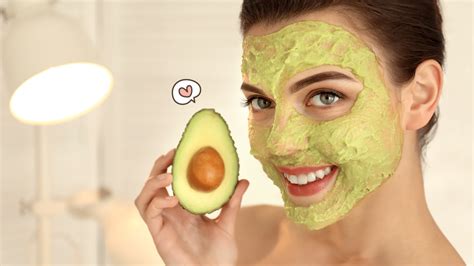 3. Masker Alpukat dan Kunyit untuk Kulit Cerah dan Anti-Inflamasi